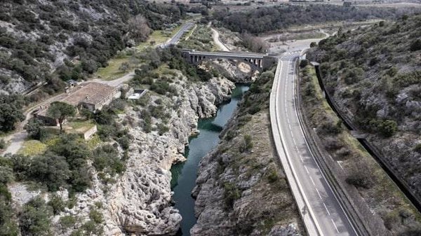 Votre prochain séjour détente : découvrez notre sélection de gîtes avec piscine dans les Cévennes
